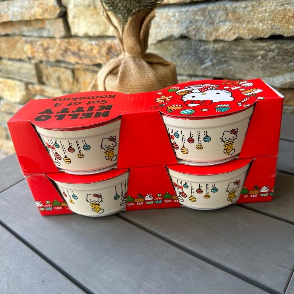 NWT Hello Kitty Holiday Christmas ornament ramekin set of 4 - Picture 3 of 3